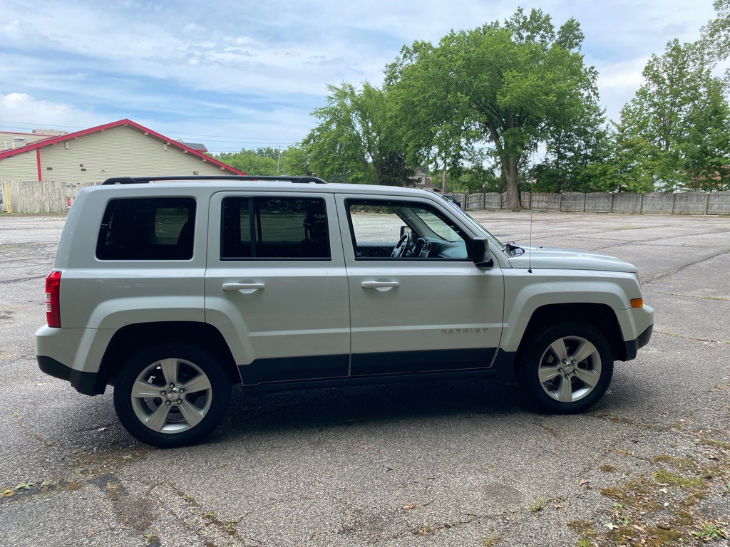 2015 Jeep Patriot Image 6