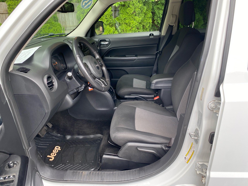 2015 Jeep Patriot Image 9