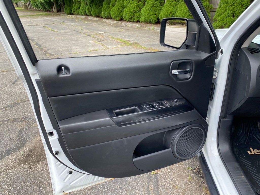 2015 Jeep Patriot Image 10