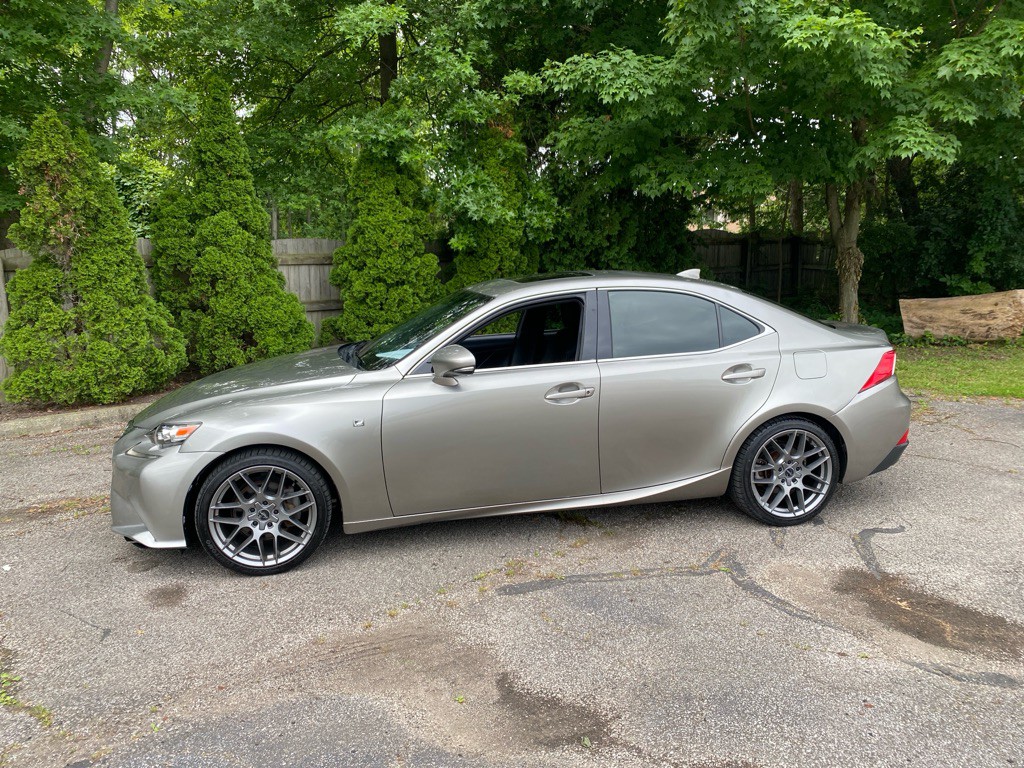 2015 Lexus IS Image 2