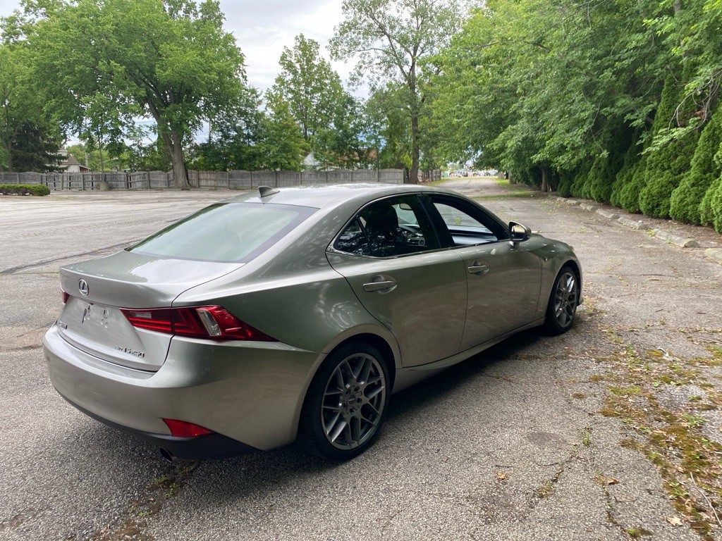 2015 Lexus IS Image 5