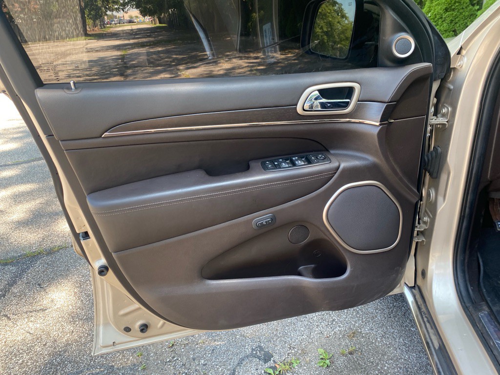 2014 Jeep Grand Cherokee Image 11