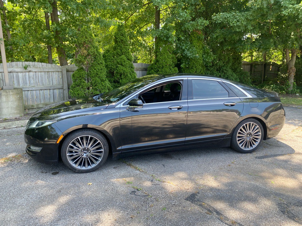 2015 Lincoln MKZ Image 2