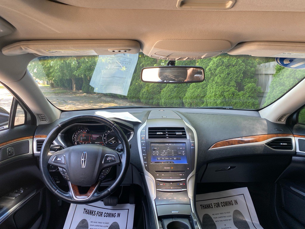 2015 Lincoln MKZ Image 20