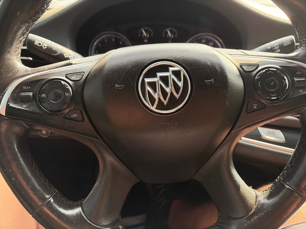 2018 Buick Enclave Image 18