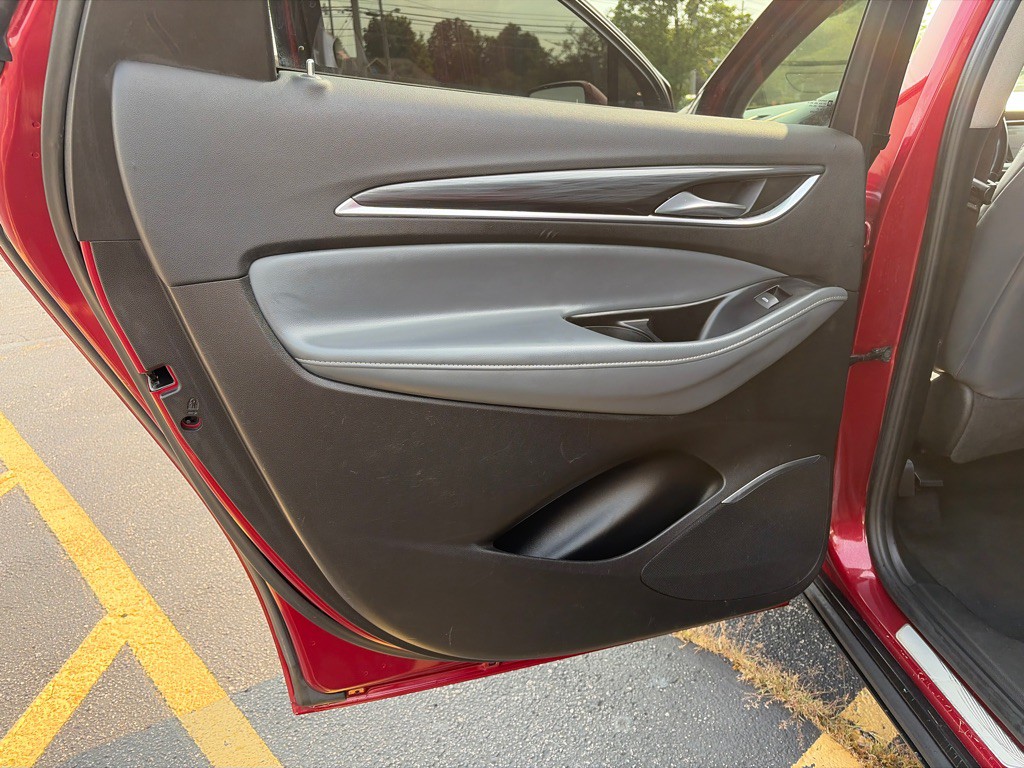 2018 Buick Enclave Image 22