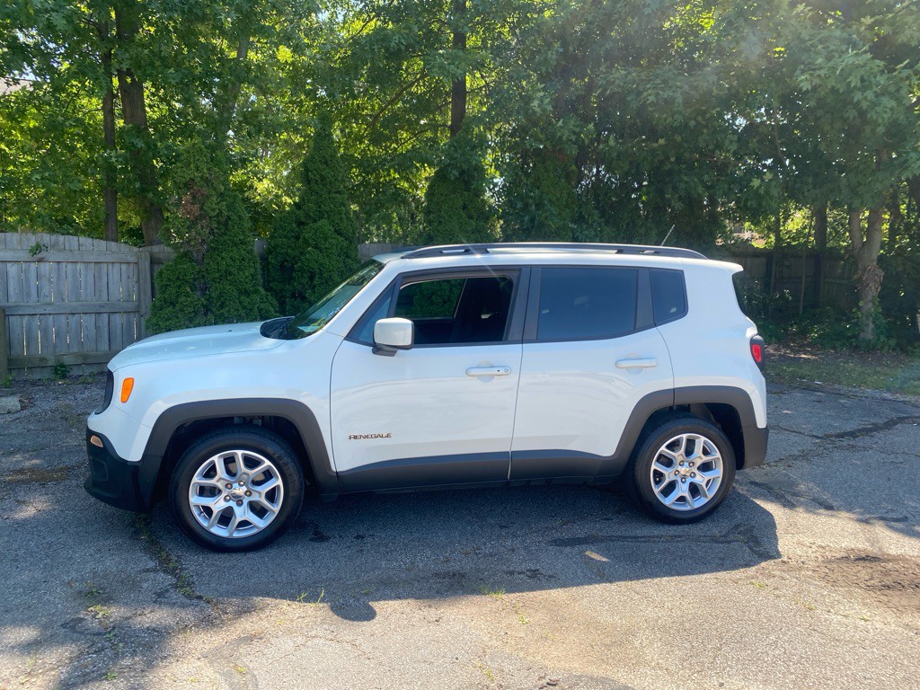 2016 Jeep Renegade Image 2