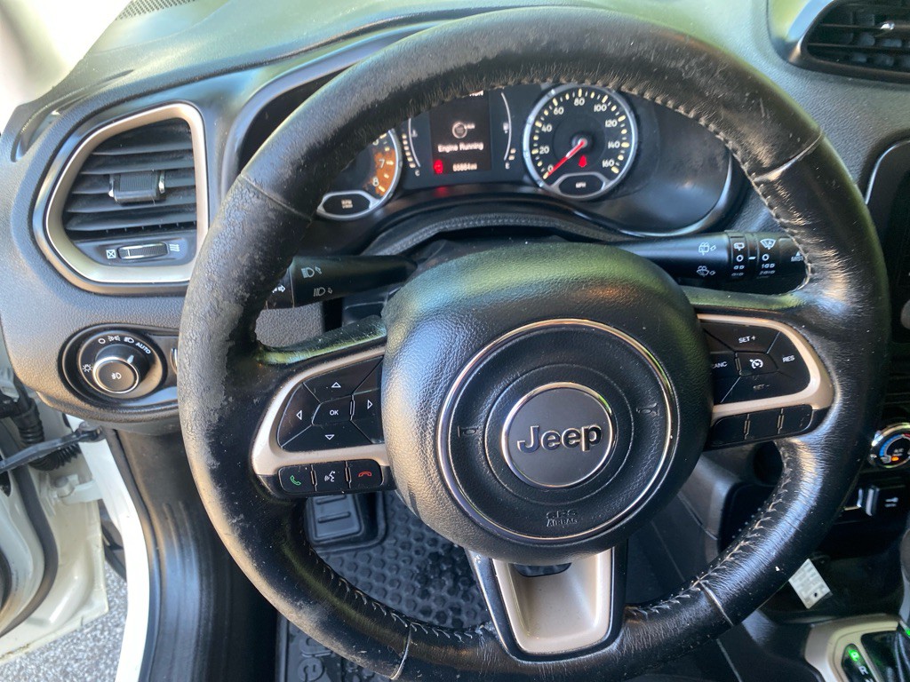 2016 Jeep Renegade Image 11