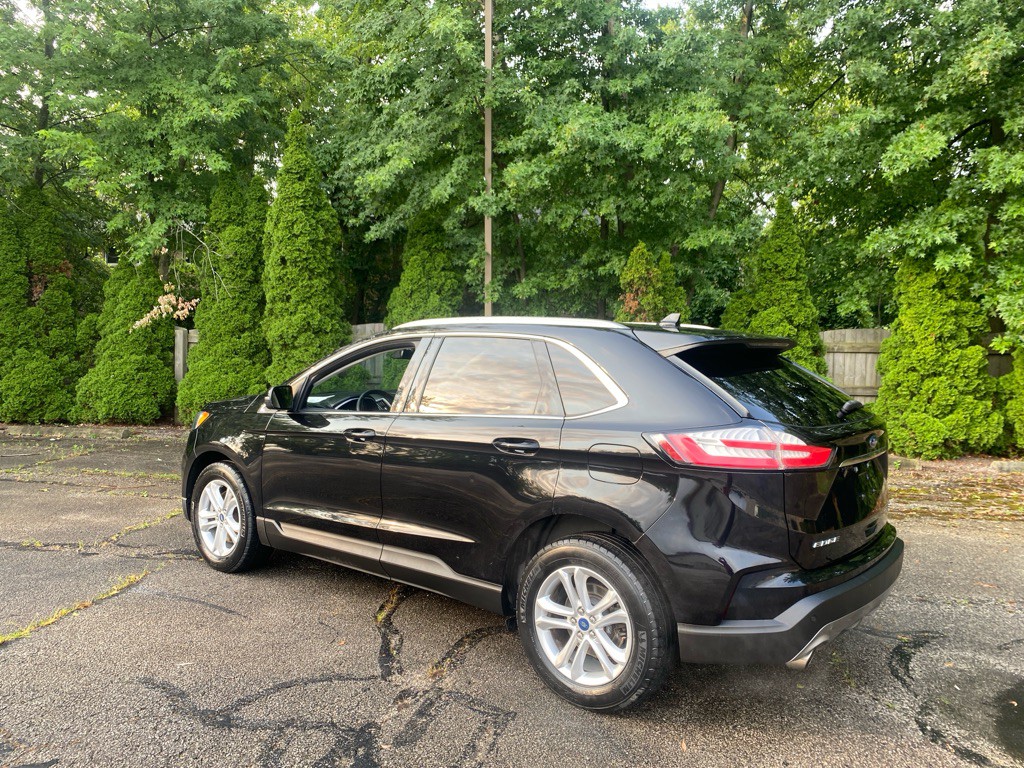 2019 Ford Edge Image 3