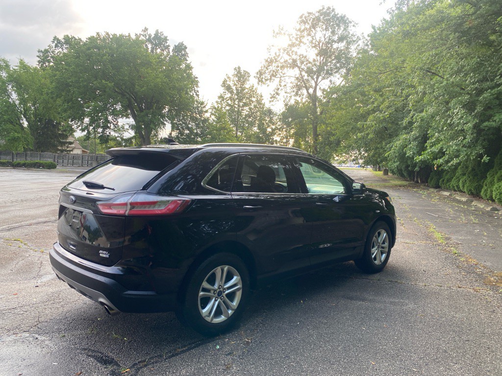 2019 Ford Edge Image 5
