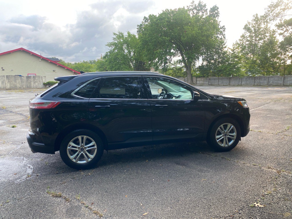 2019 Ford Edge Image 6