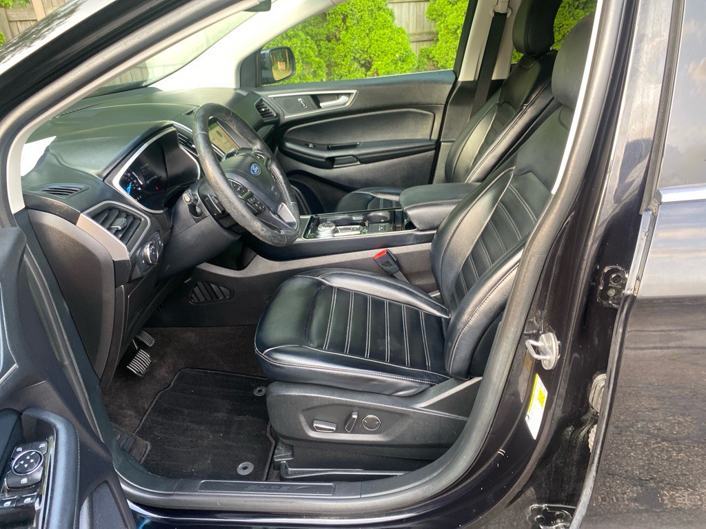 2019 Ford Edge Image 9