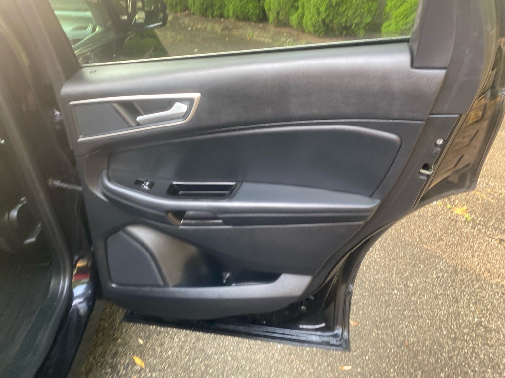 2019 Ford Edge Image 22