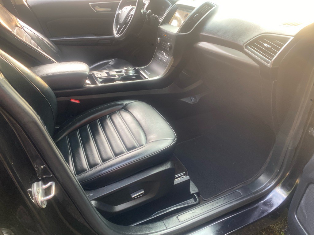 2019 Ford Edge Image 23