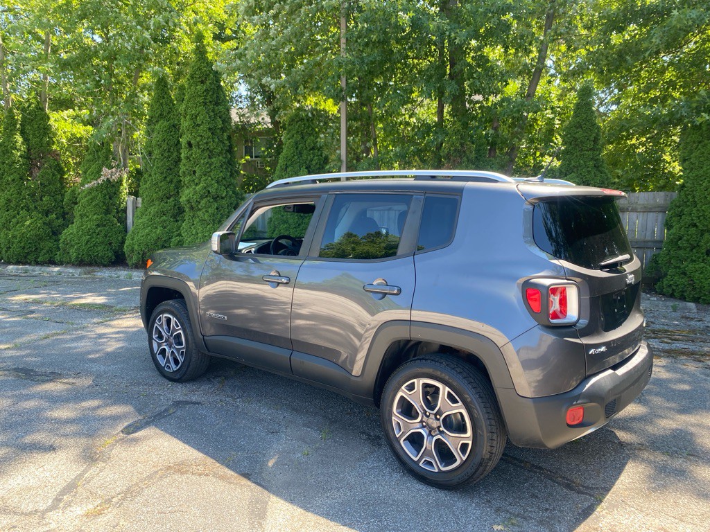 2017 Jeep Renegade Image 3
