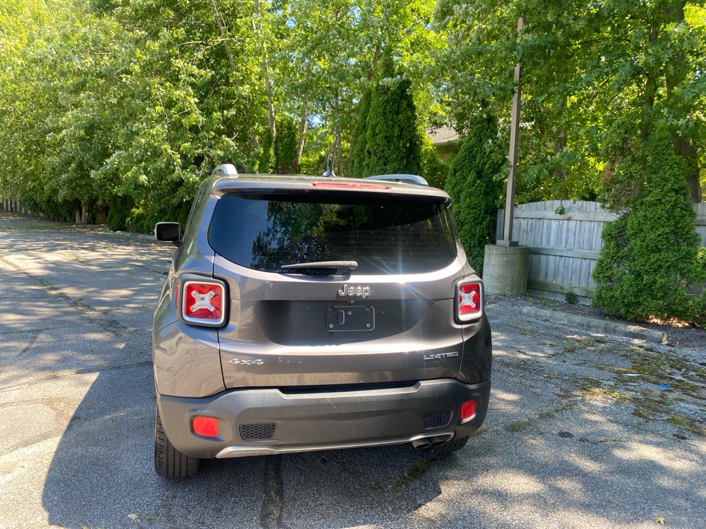 2017 Jeep Renegade Image 4