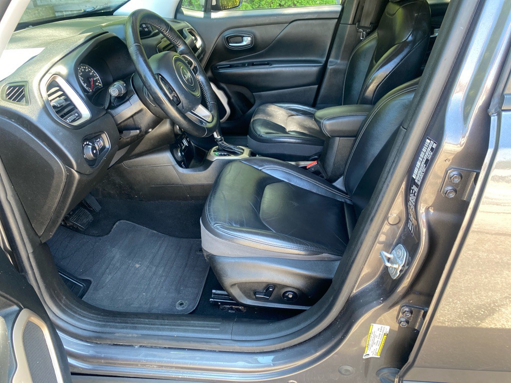2017 Jeep Renegade Image 9