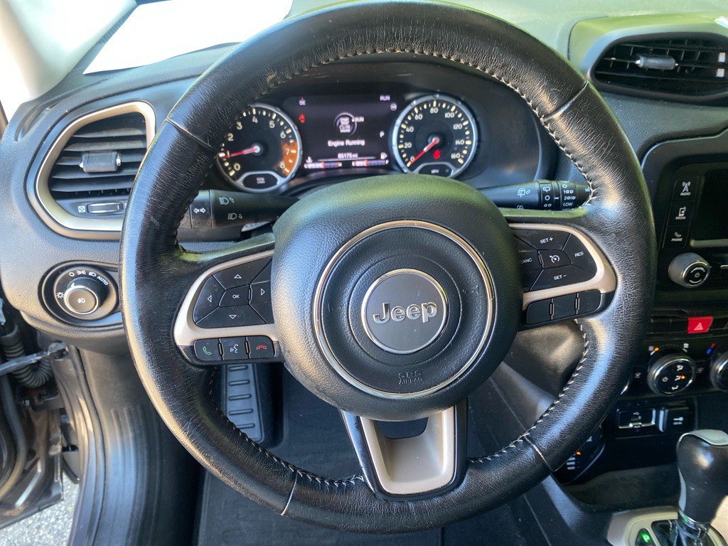 2017 Jeep Renegade Image 11