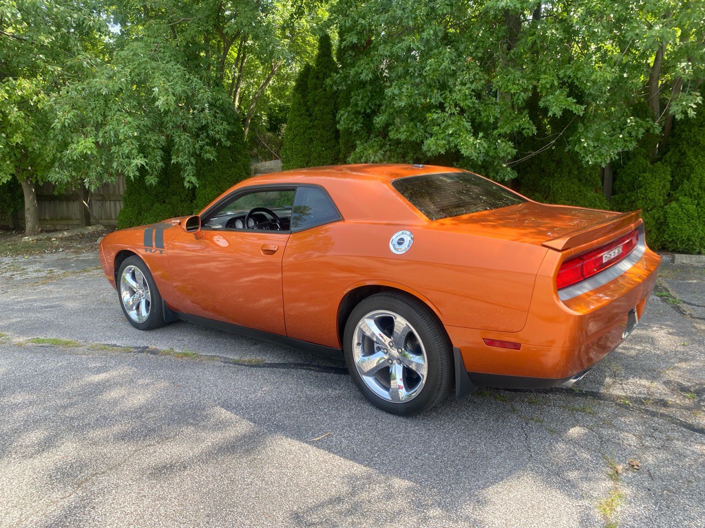 2011 Dodge Challenger Image 3