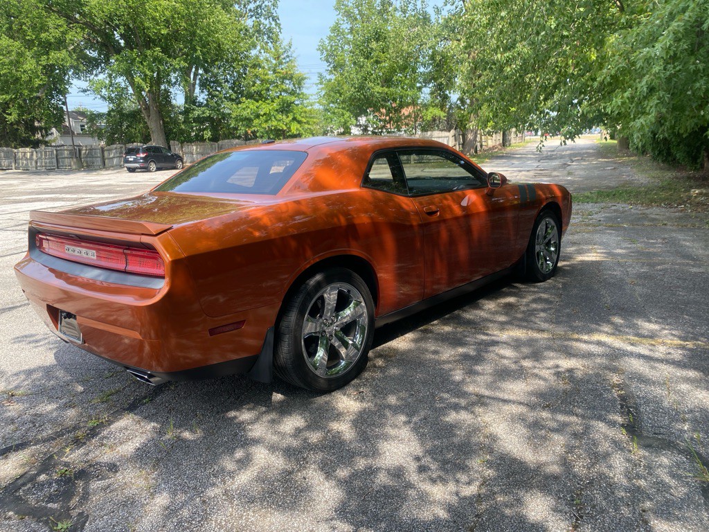 2011 Dodge Challenger Image 5