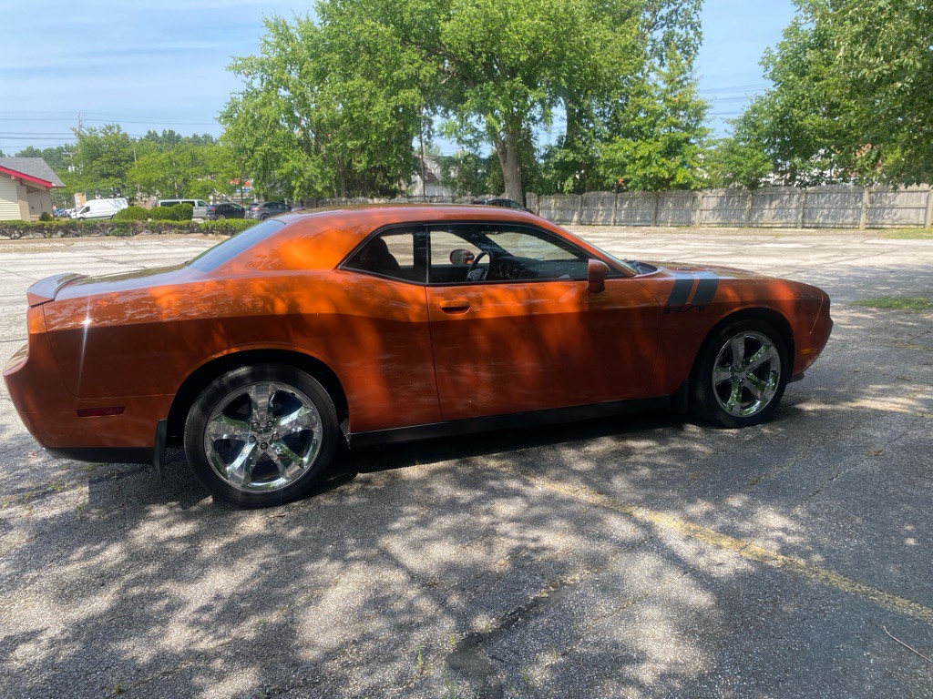 2011 Dodge Challenger Image 6