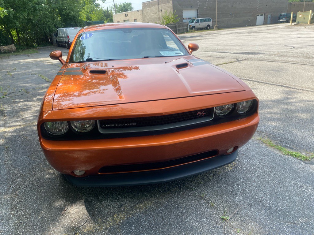 2011 Dodge Challenger Image 8