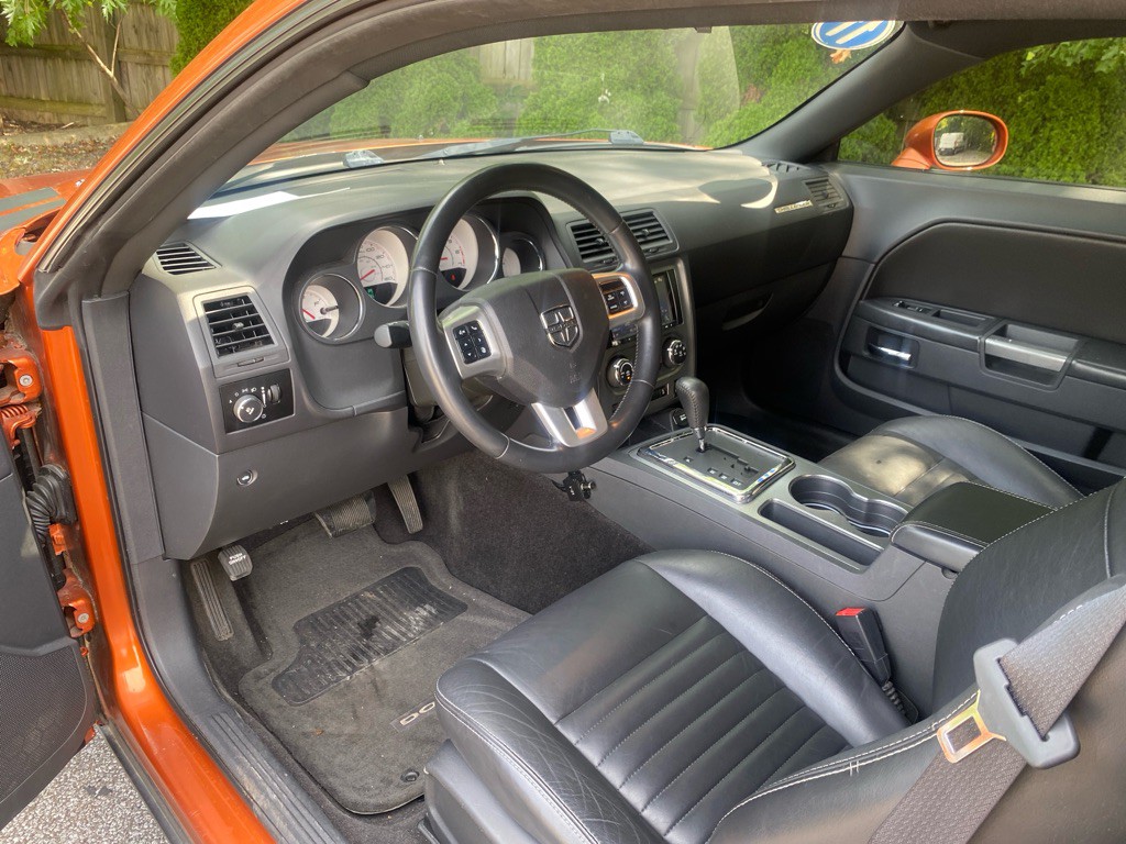 2011 Dodge Challenger Image 15