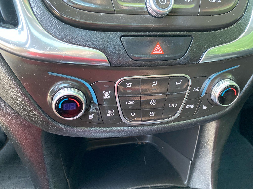 2018 Chevrolet Equinox Image 17