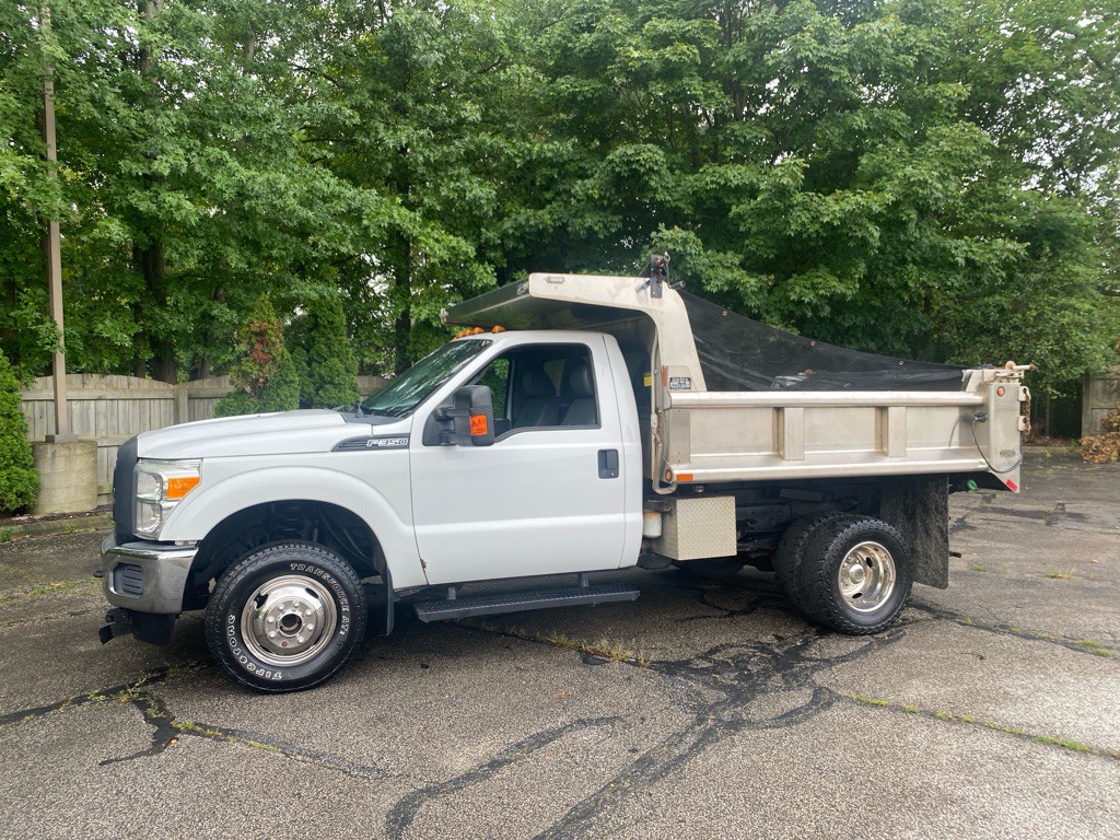 2015 Ford F-350 Image 2