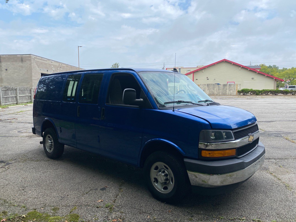 2018 Chevrolet Express Image 7