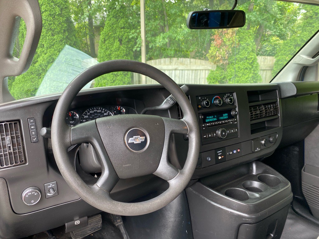 2018 Chevrolet Express Image 15