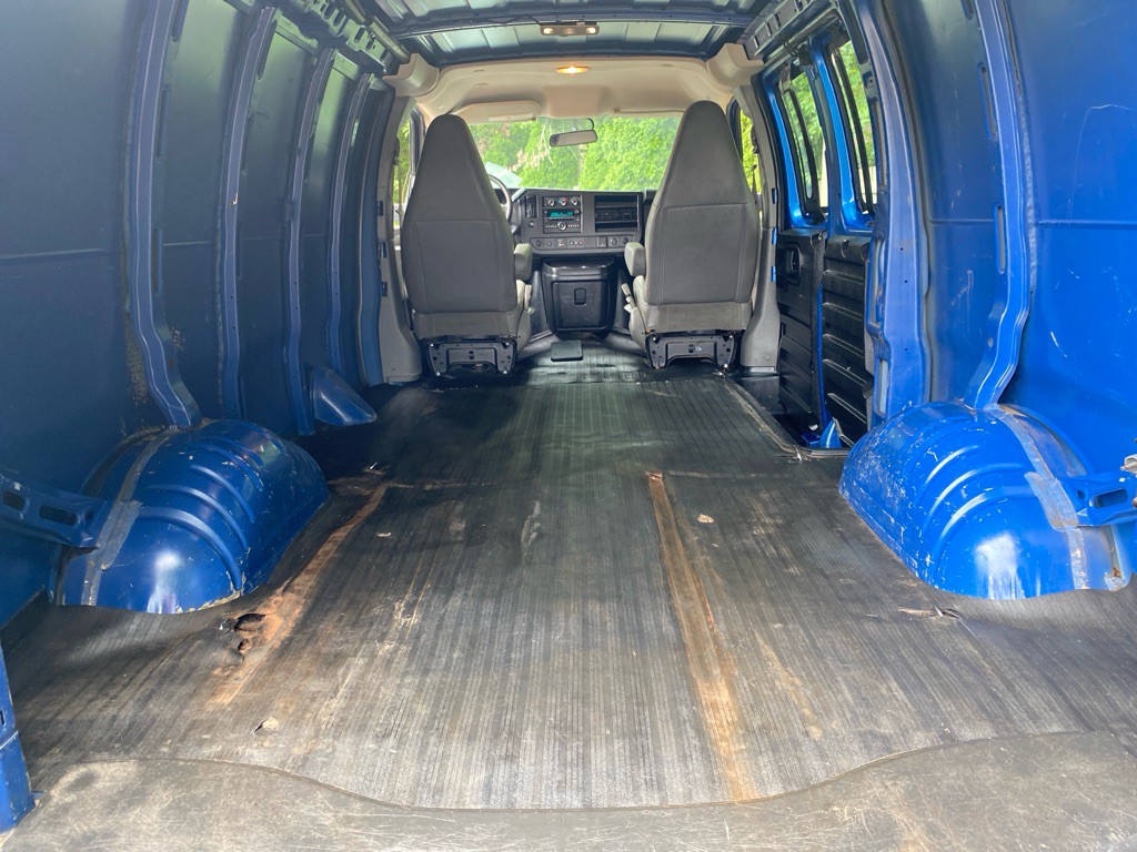 2018 Chevrolet Express Image 16
