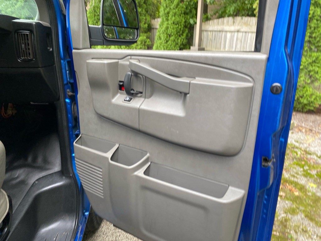 2018 Chevrolet Express Image 23