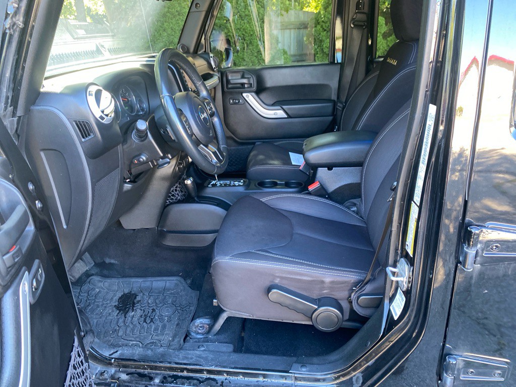 2014 Jeep Wrangler Unlimited Image 9