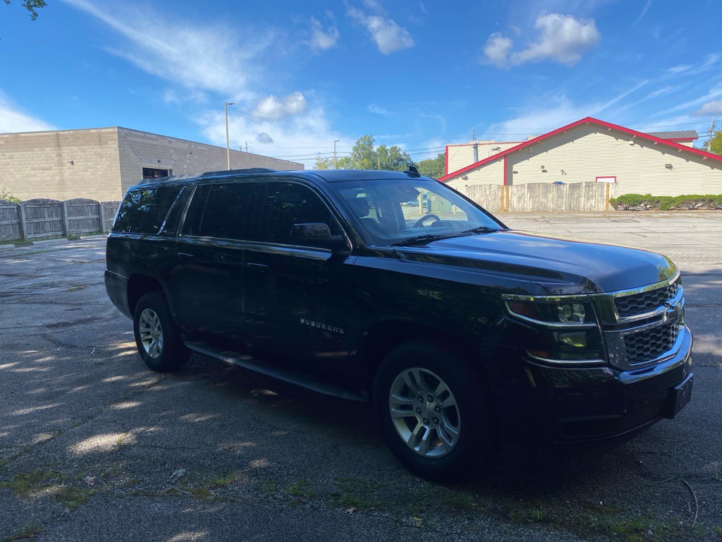 2017 Chevrolet Suburban Image 7
