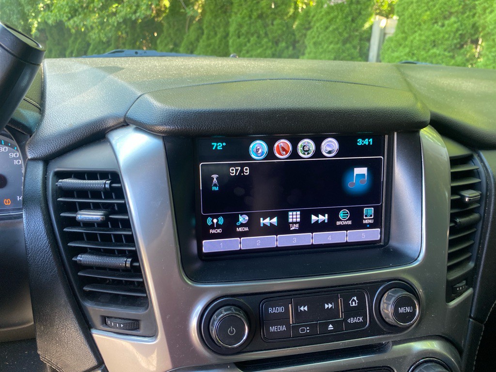 2017 Chevrolet Suburban Image 14