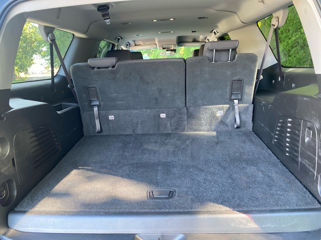 2017 Chevrolet Suburban Image 21