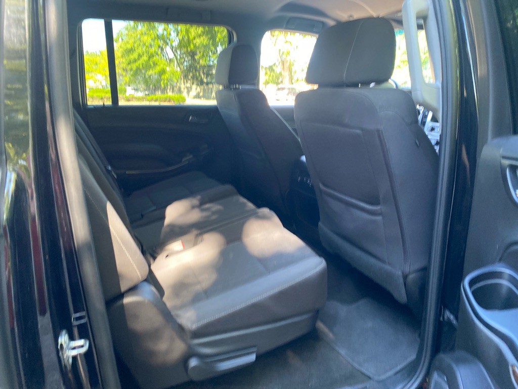 2017 Chevrolet Suburban Image 22