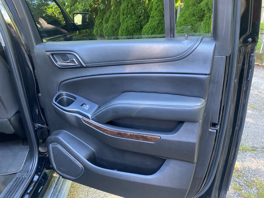 2017 Chevrolet Suburban Image 23