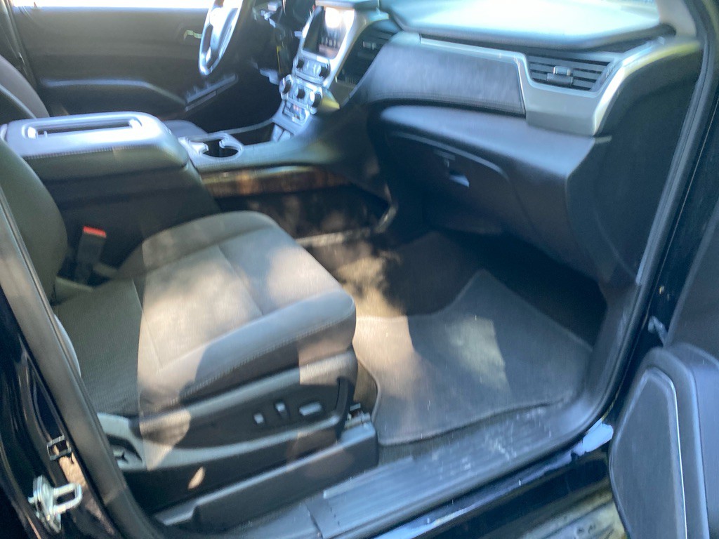 2017 Chevrolet Suburban Image 24