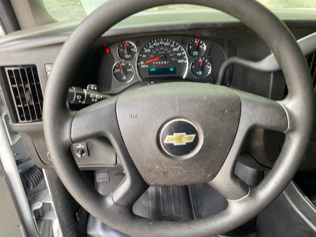 2021 Chevrolet Express Image 11