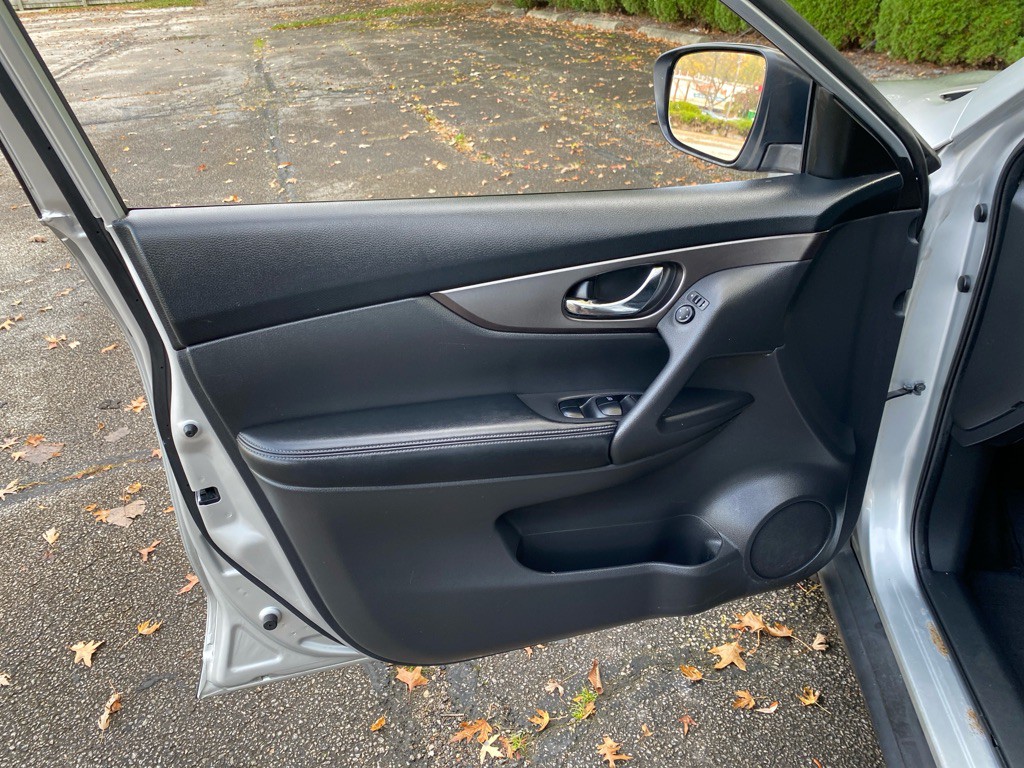 2015 Nissan Rogue Image 10