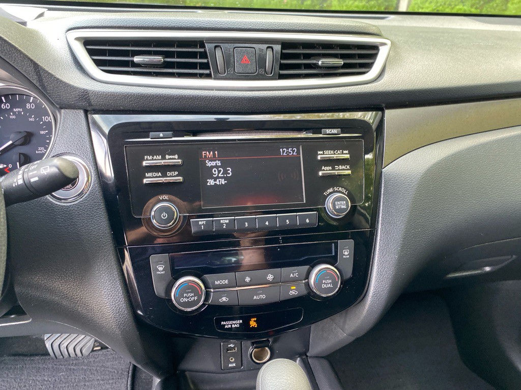 2015 Nissan Rogue Image 14