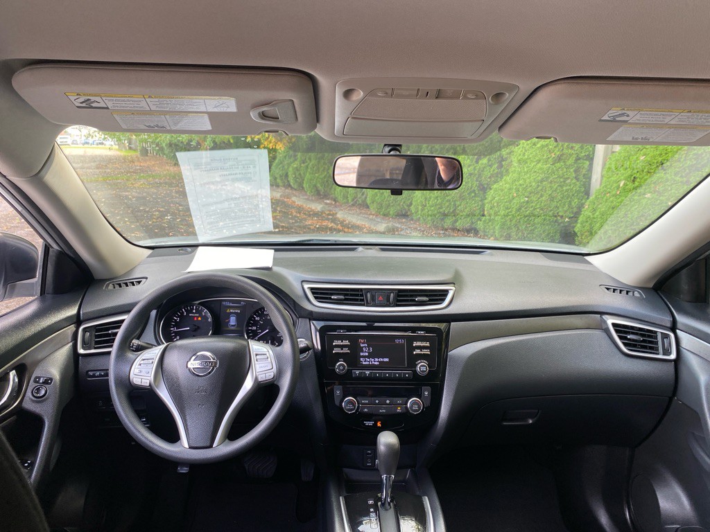 2015 Nissan Rogue Image 18