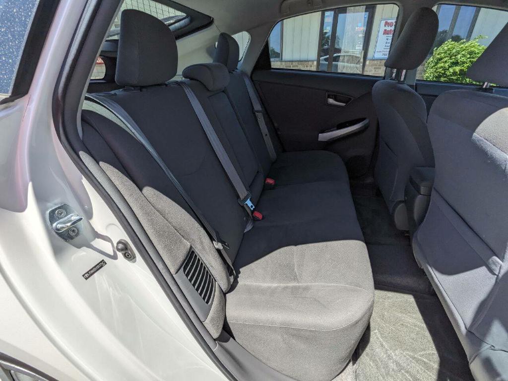 2011 Toyota Prius Image 13