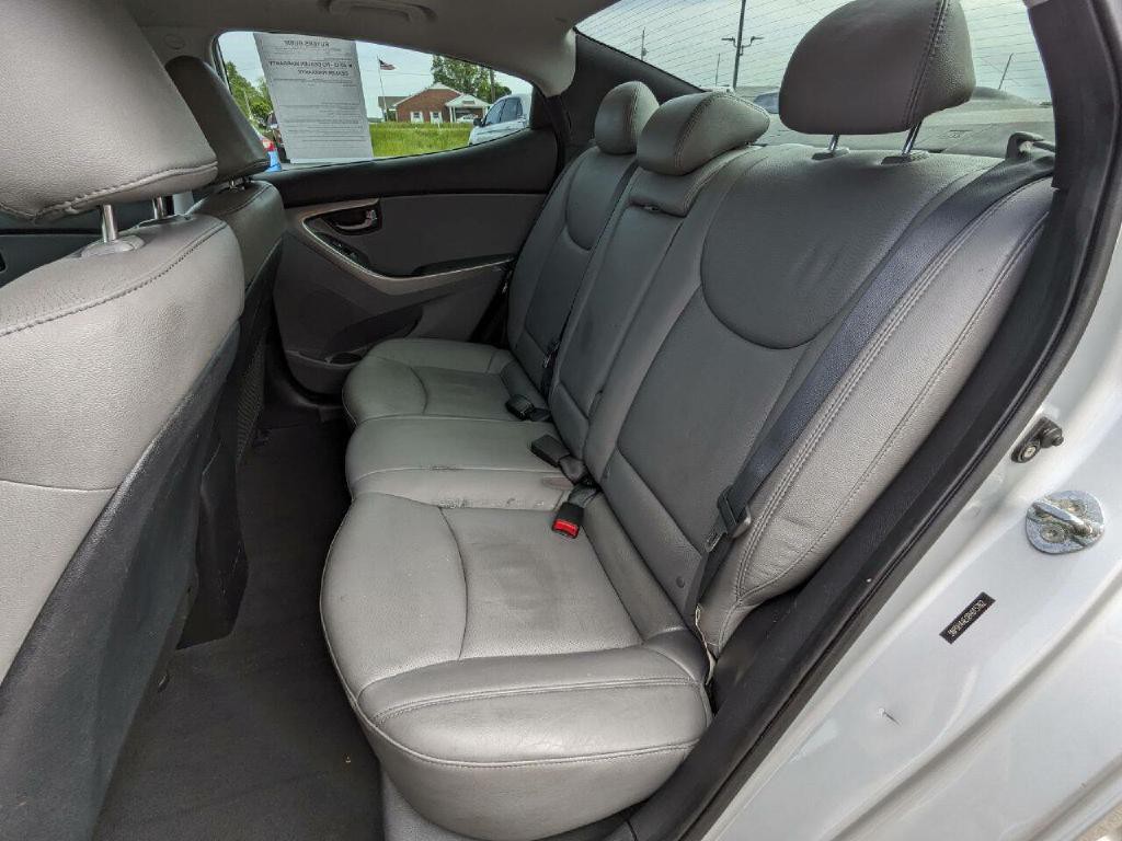 2011 Hyundai Elantra Image 11