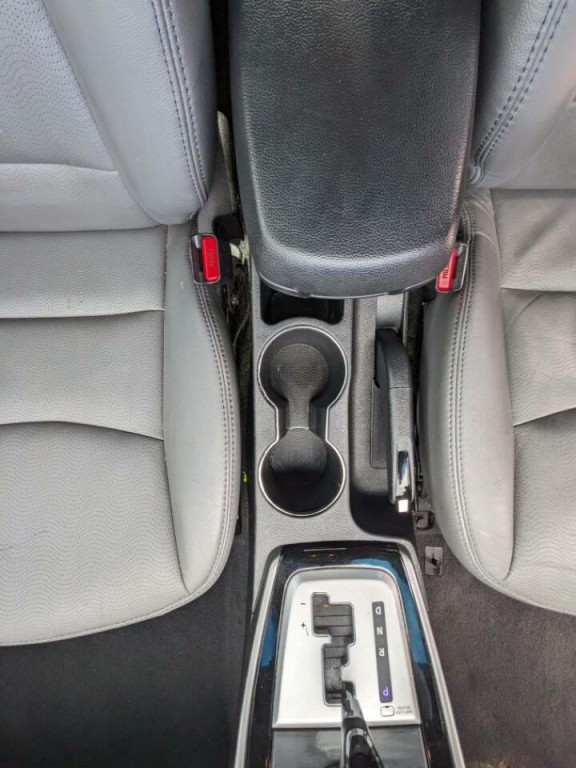 2011 Hyundai Elantra Image 17