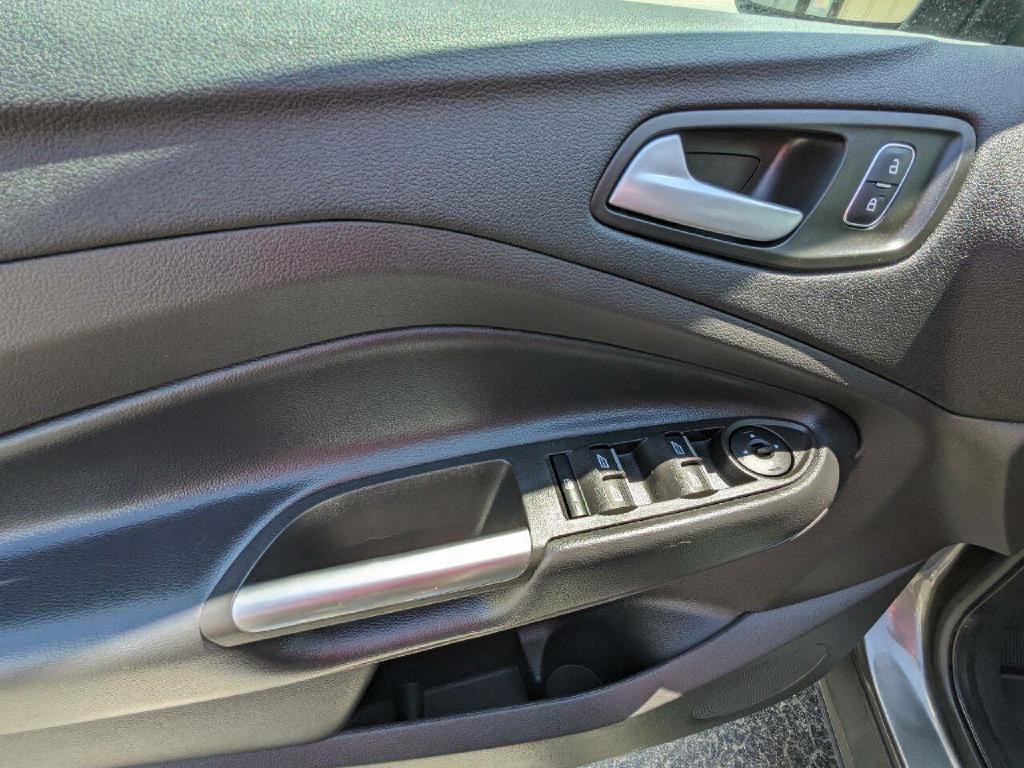 2019 Ford Escape Image 9