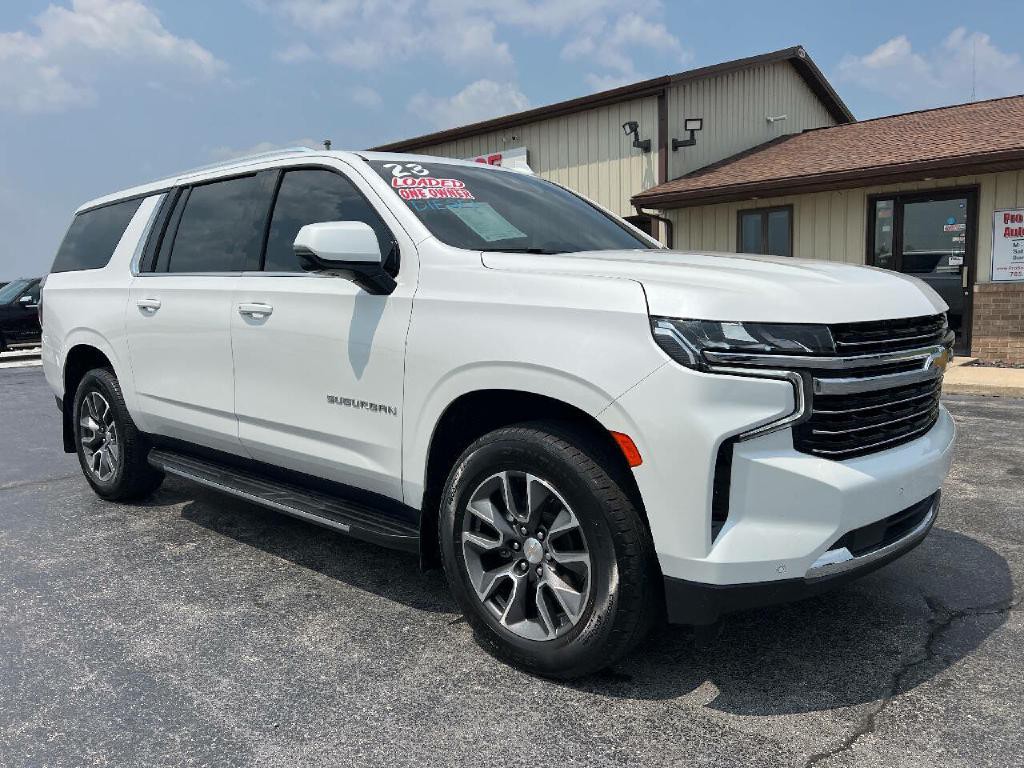 2023 Chevrolet Suburban Image 2