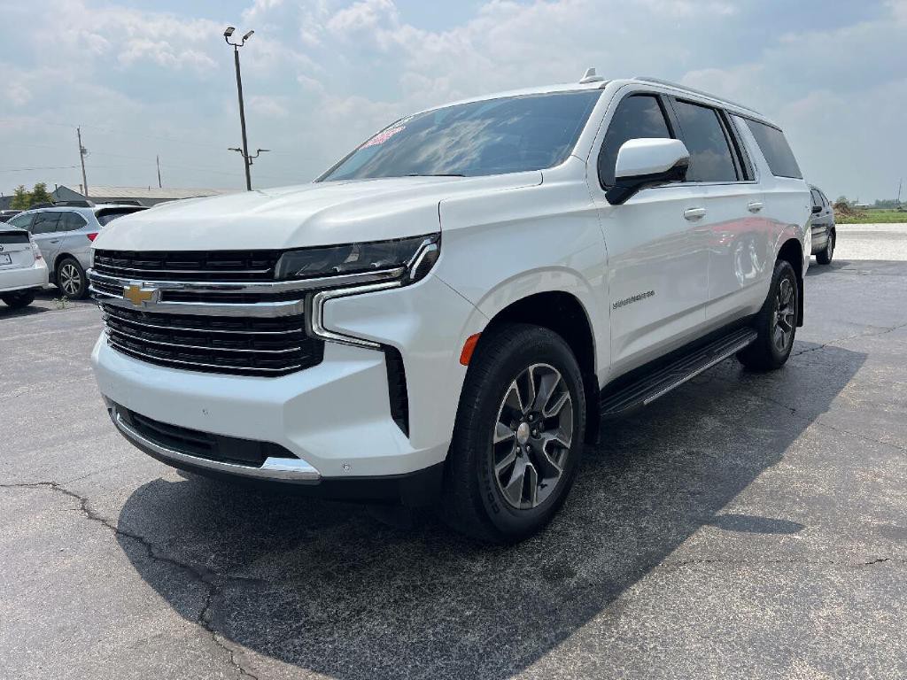 2023 Chevrolet Suburban Image 4